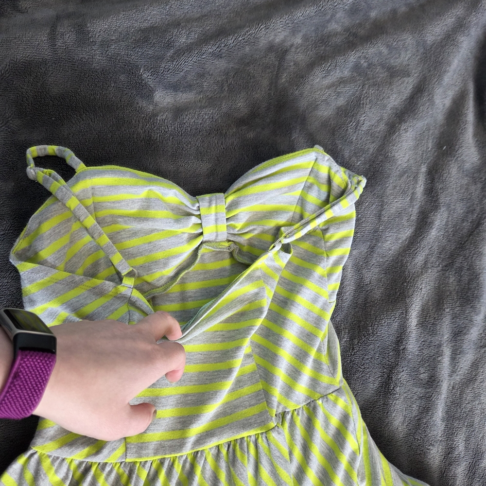 ☀️ 3/$15 - Striped Green and Gray Women's Dress - Picture 4 of 7